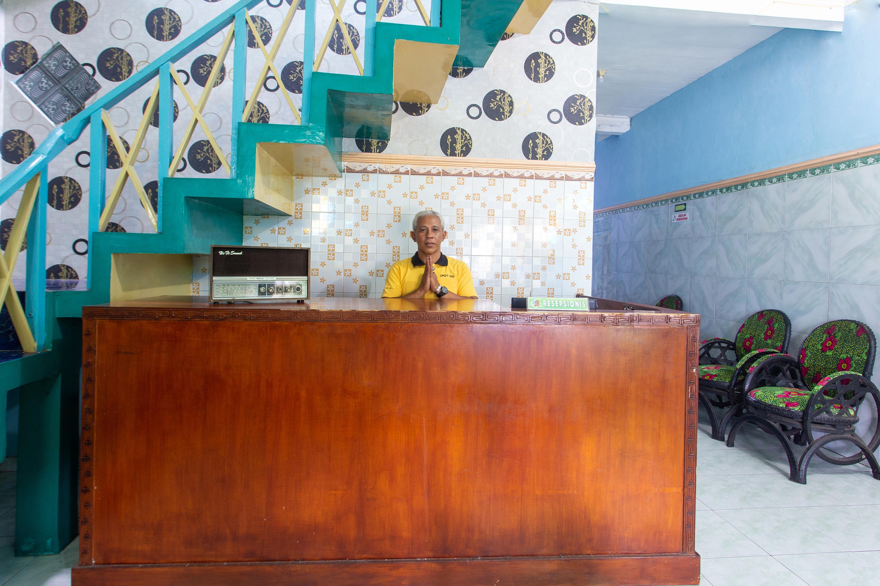 SPOT ON 2871 Hotel Budi Purwokerto Exterior foto