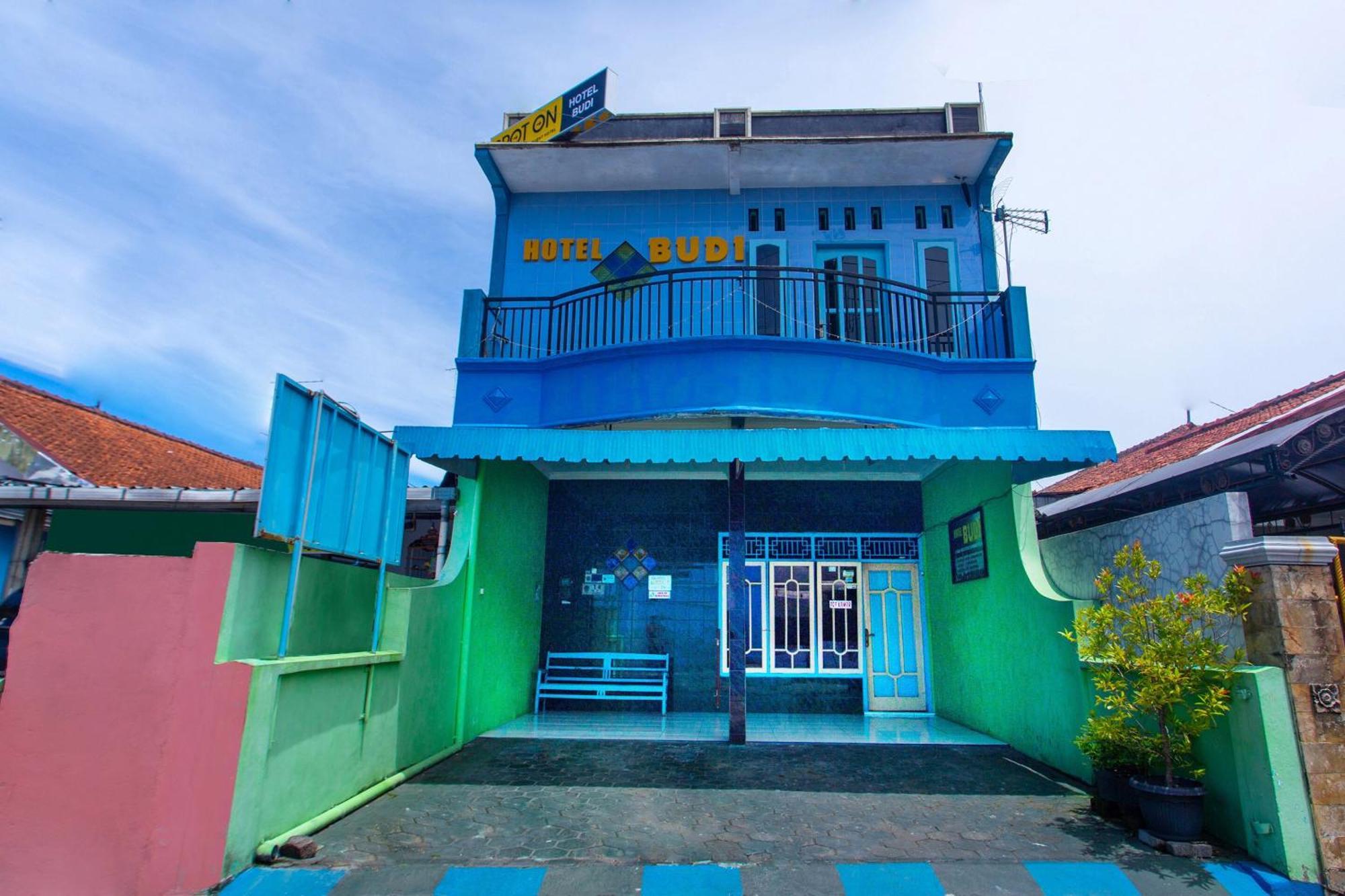 SPOT ON 2871 Hotel Budi Purwokerto Exterior foto